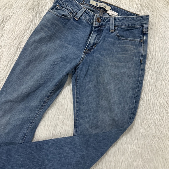 Gap women’s Y2K curvy bootcut ankle denim distressed jeans size 6 - Picture 2 of 8